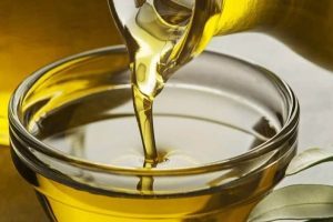 روغن خوراکی عمده بخریم یا جزئی؟ مقایسه قیمت و تاریخ انقضا