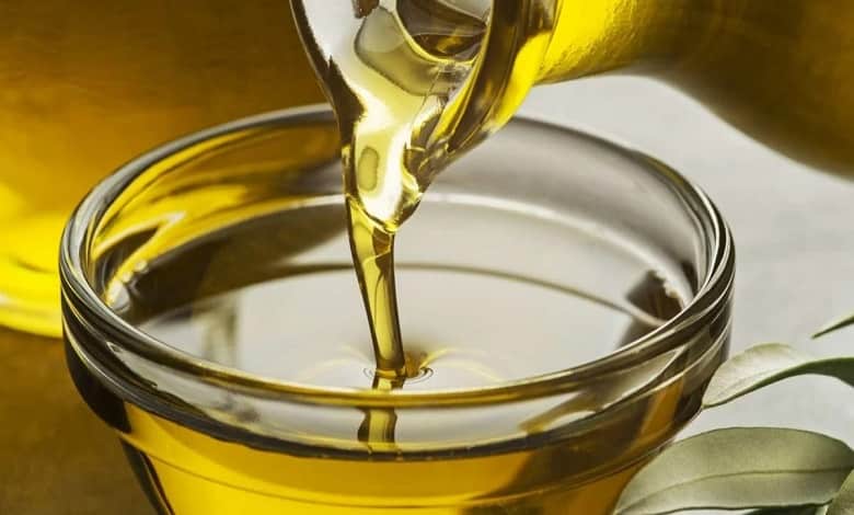 روغن خوراکی عمده بخریم یا جزئی؟ مقایسه قیمت و تاریخ انقضا 1 روغن خوراکی عمده بخریم یا جزئی؟ مقایسه قیمت و تاریخ انقضا
